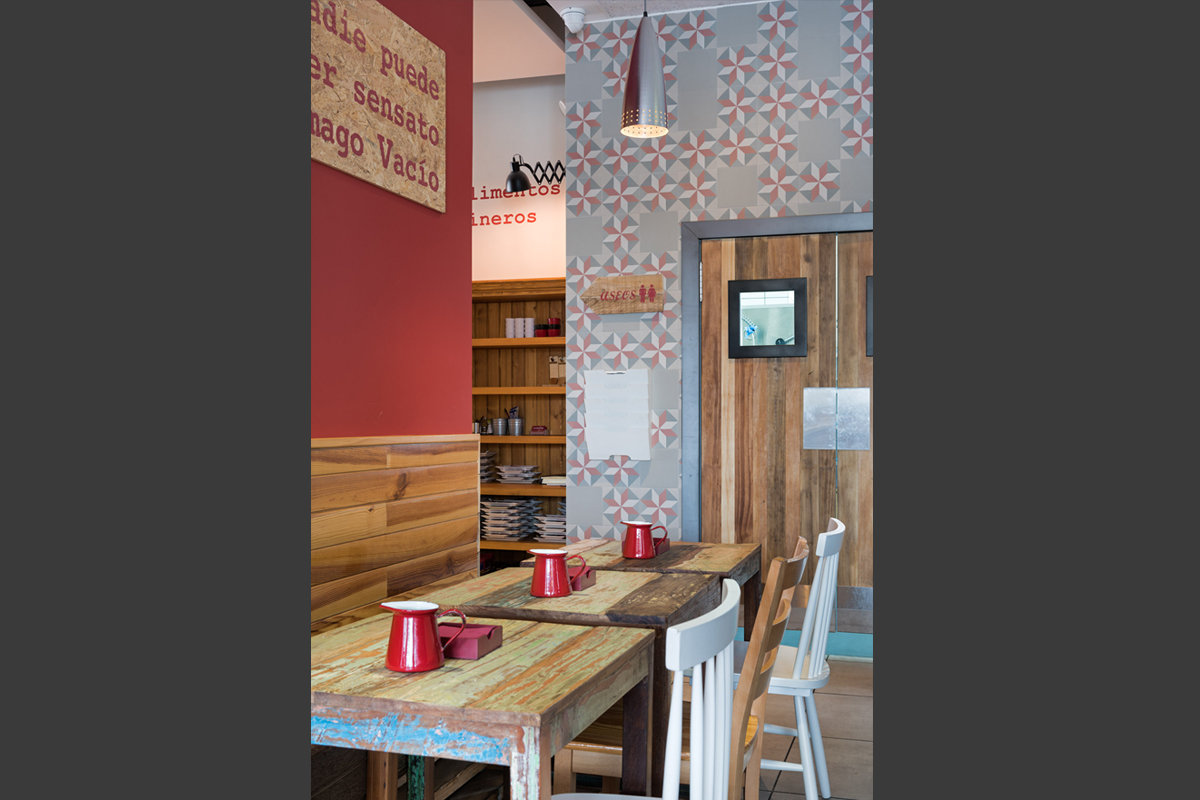 Aima Estudio diseño interior arquitectura restaurante tapas modernas Bebola