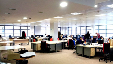 Licencias apertura actividad obra Madrid oficinas Stock Uno